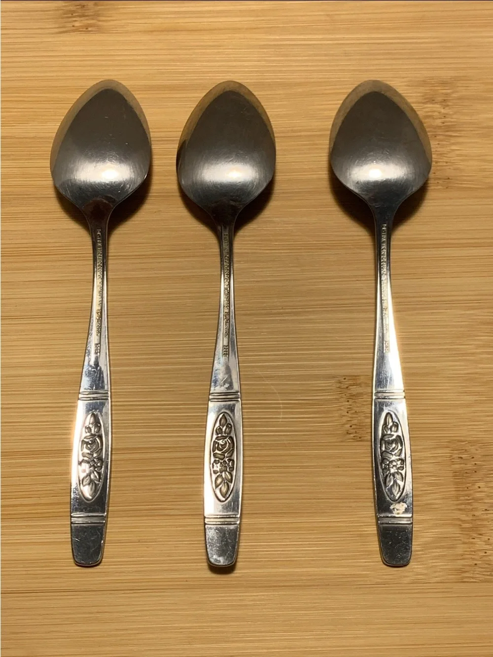 Oneida: Distinction Deluxe Stainless: Lot of 3 Teaspoons